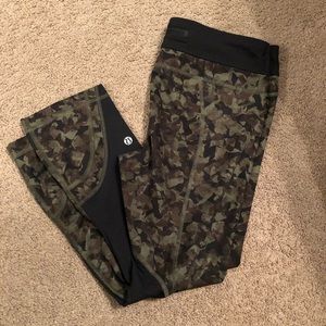 Lululemon Camo run inspires size 6
